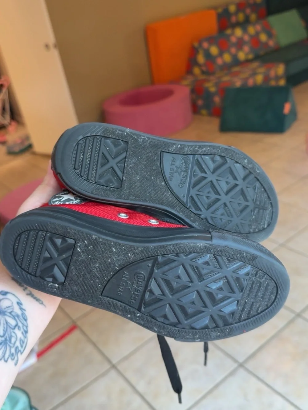 Converse iconic low